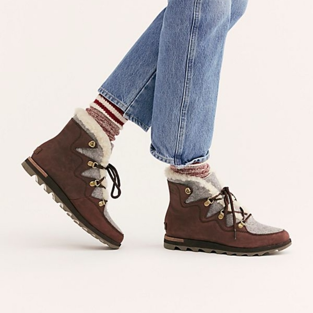 SOREL SNEAKCHIC ALPINE WATERPROOF WINTER BOOTS